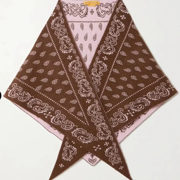 Guest in residence the wild rag - Picture 4 of 5